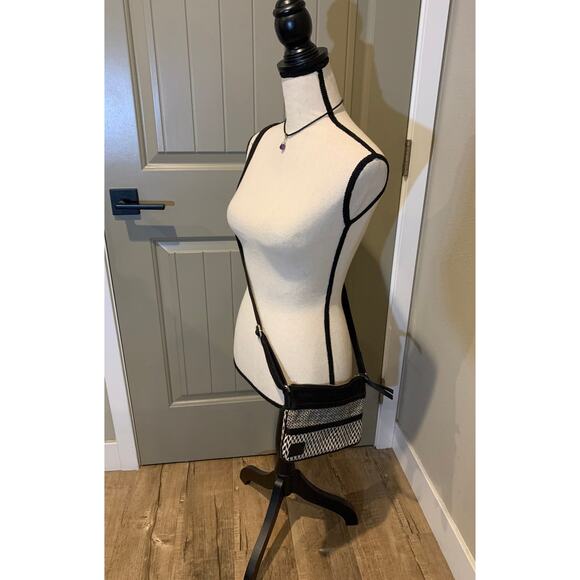 TOMS Ikat Crossbody Bag - Picture 6 of 9